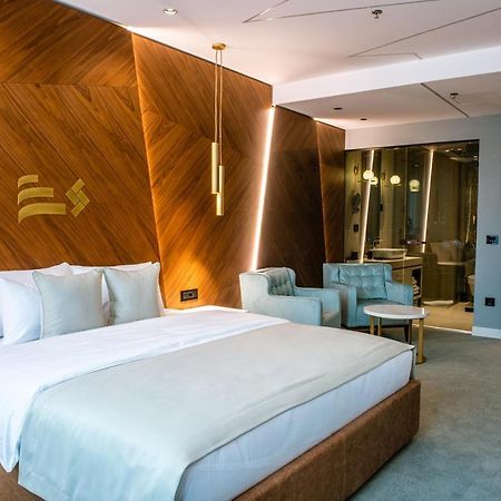 Hotel Pupin Новий Сад Екстер'єр фото A room at the hotel
