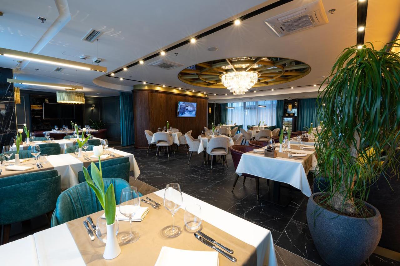 Hotel Pupin Новий Сад Екстер'єр фото Restaurant