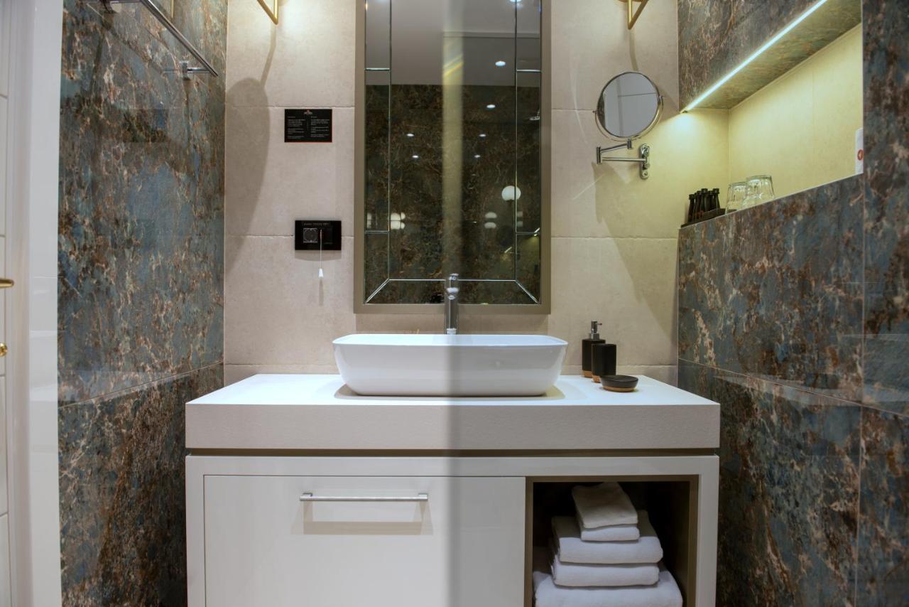 Hotel Pupin Новий Сад Екстер'єр фото Bathroom
