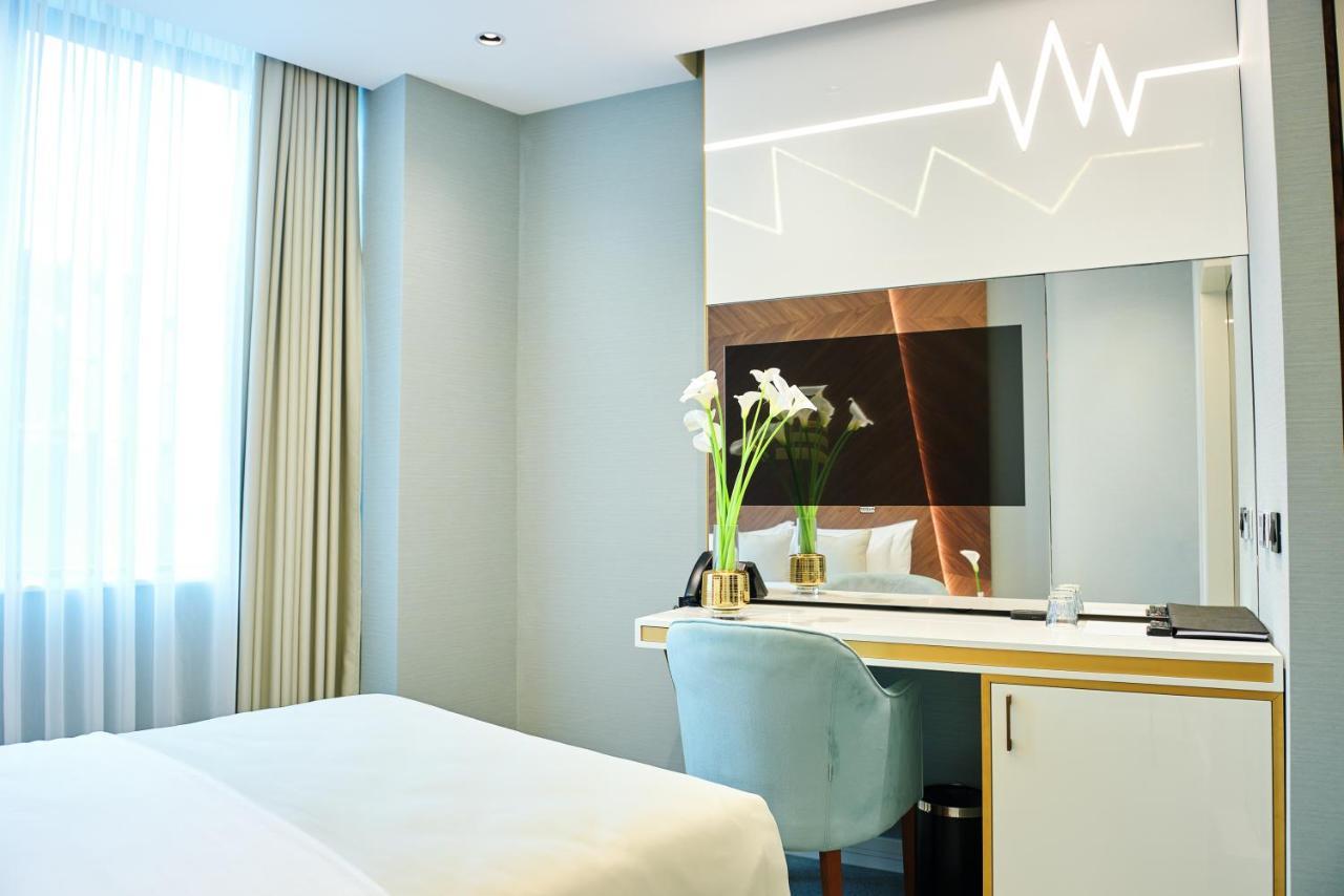 Hotel Pupin Новий Сад Екстер'єр фото Deluxe room
